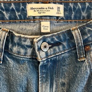 Abercrombie & Fitch Curve Love Denim